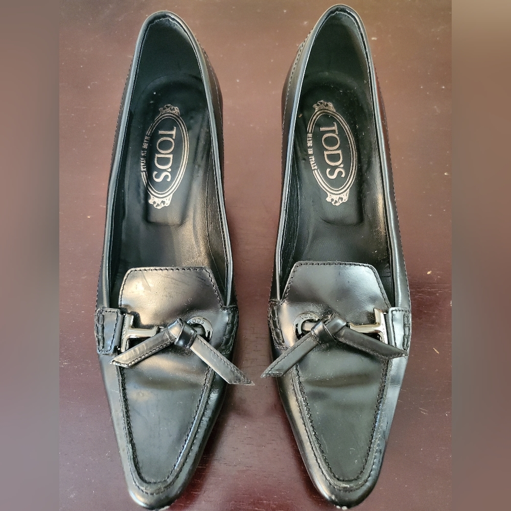 TOD'S black leather kitten heels pumps 38/8